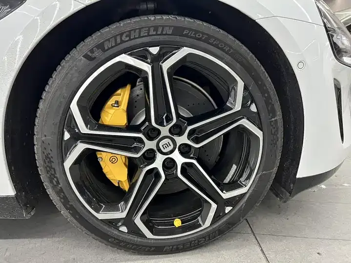 MI SU7 2024 four-wheel drive long endurance high-end smart driving Max version 6