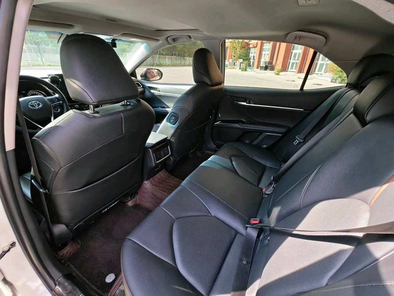Toyota 2023 Camry 2.0G Stepless Deluxe Edition Automatic Gear 4
