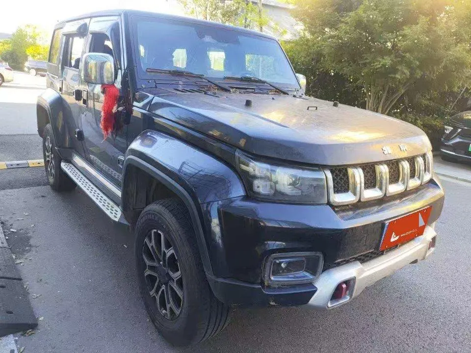 Beijing 2020 BJ40 2.0T 4-wheel drive city hunter version chivalrous automatic gear 2