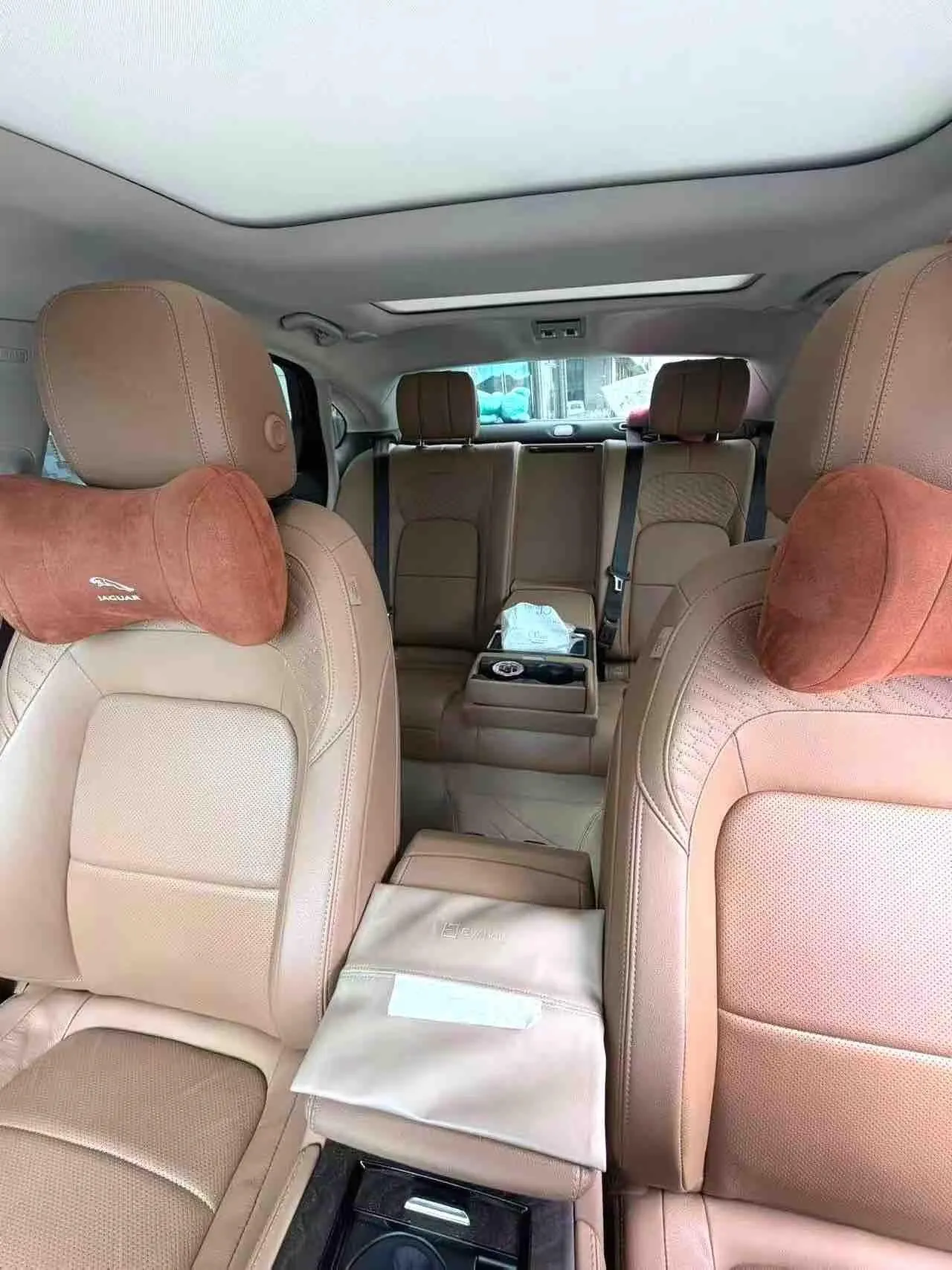 Jaguar 2024 XFL 2.0T P 12500.00g Drive Enjoy Deluxe Edition Automatic Gear 8