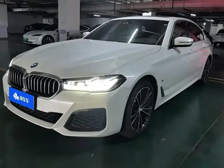 BMW 5 Series 2022 Modified 530Li Leading M Sports Suit - View 1