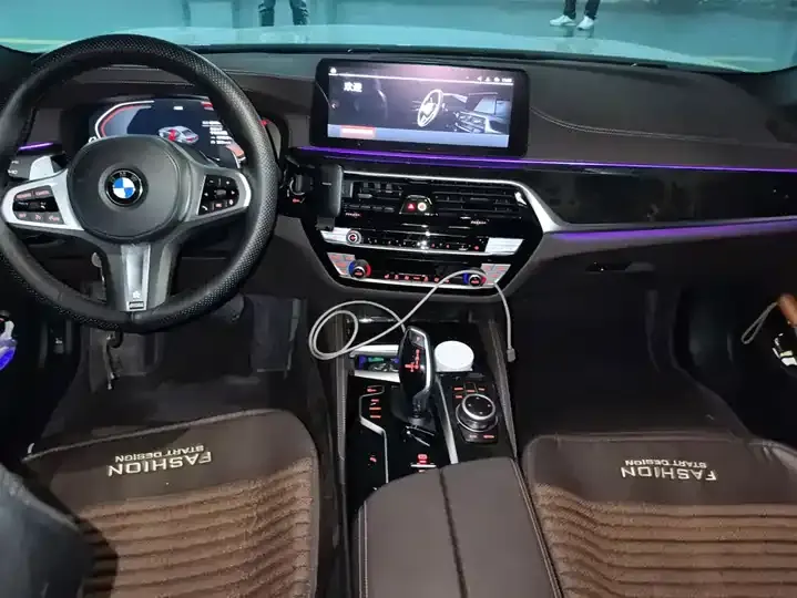 BMW 5 Series 2022 Modified 530Li Leading M Sports Suit 12