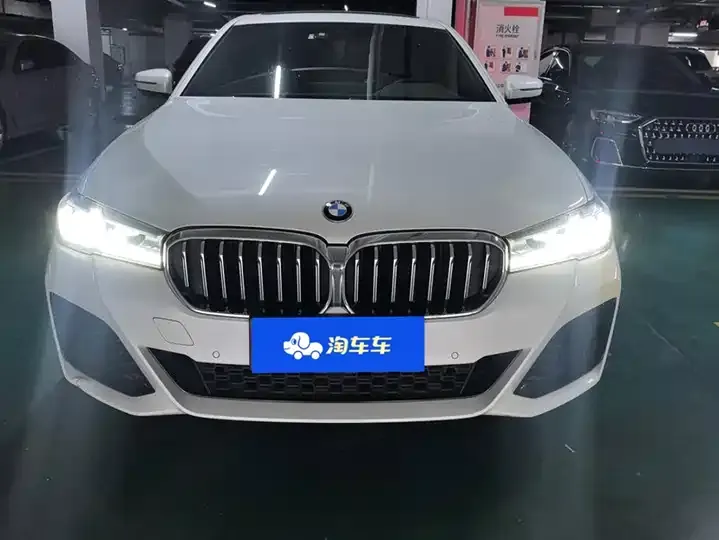 BMW 5 Series 2022 Modified 530Li Leading M Sports Suit 2