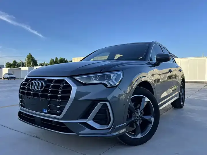 Audi Q3 2022 35 TFSI Fashion Dynamic - View 1