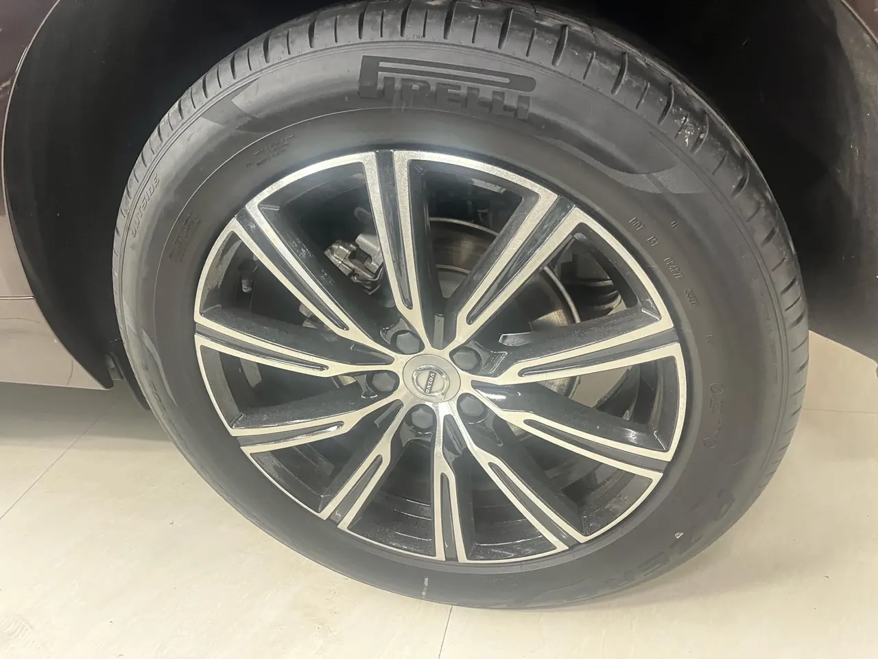 Volvo 2021 XC60 2.0T T5 4-wheel drive Zhiyuan Deluxe Edition Automatic Gear 5