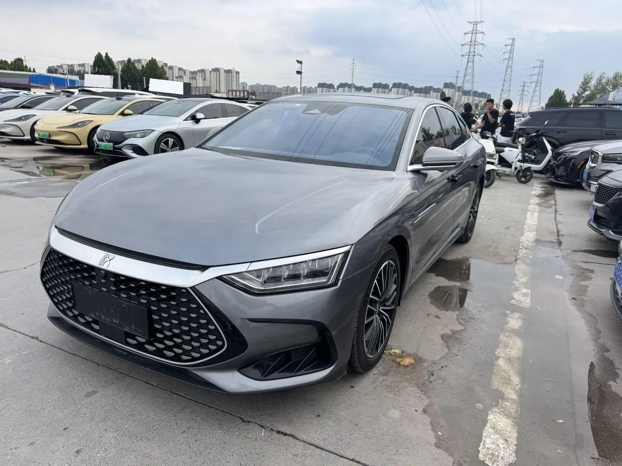 BYD 2022 Han DM-i 1.5T stepless 121KM exclusive automatic gear - View 1