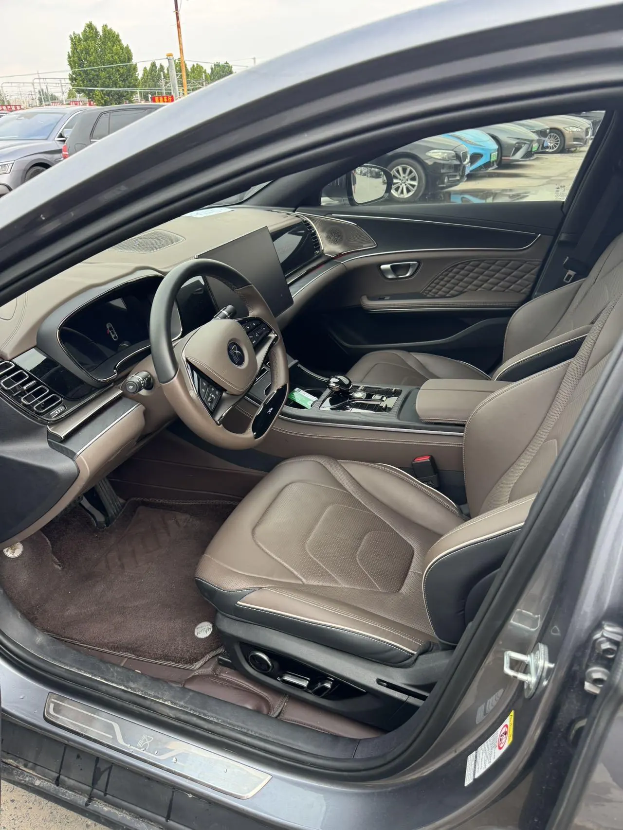 BYD 2022 Han DM-i 1.5T stepless 121KM exclusive automatic gear 3