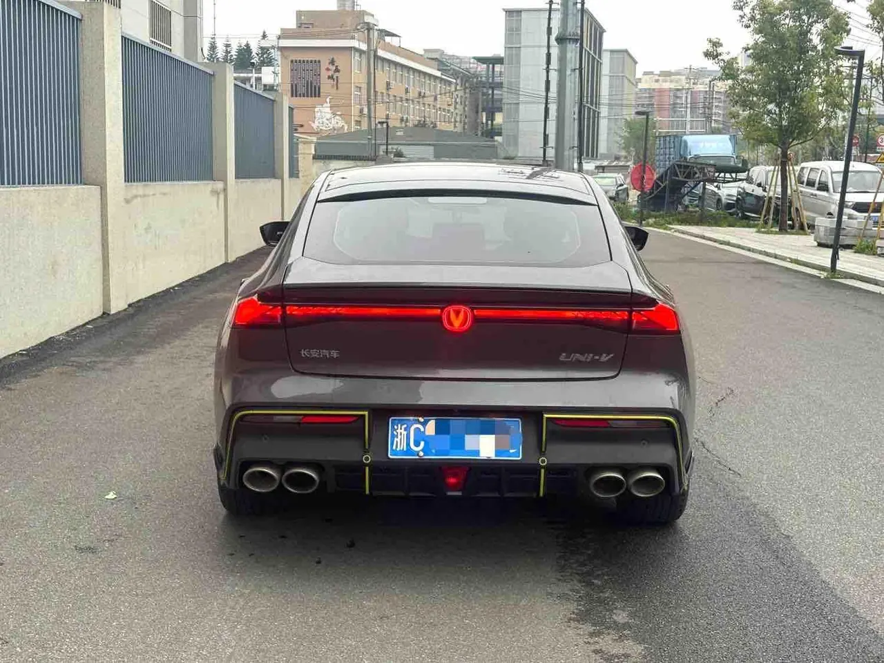 ChangAn 2023 UNI-V 1.5T honorable automatic gear 6