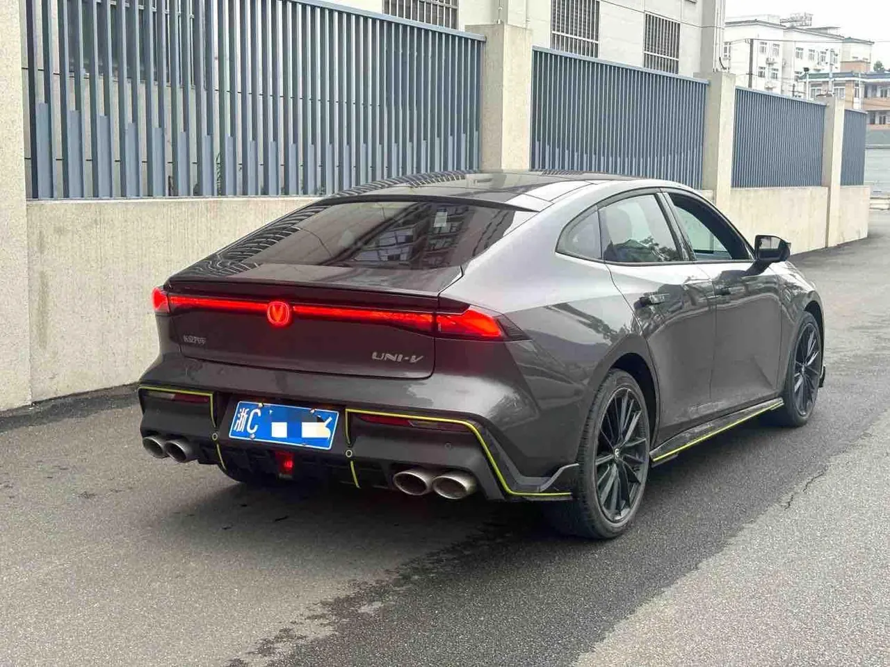 ChangAn 2023 UNI-V 1.5T honorable automatic gear 7