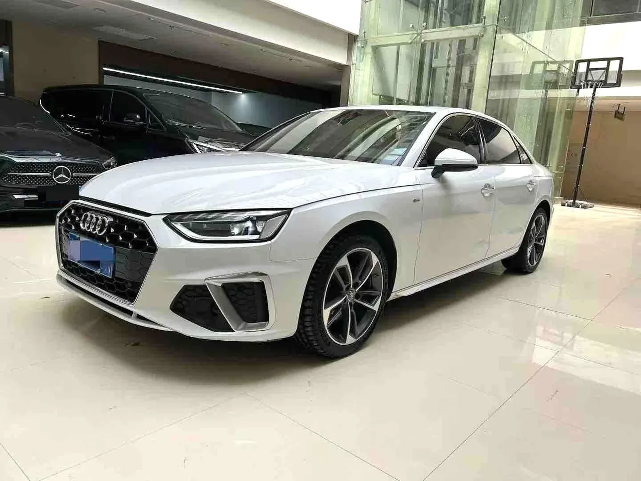 Audi 2020 A4L 2.0TFSI 40TFSI Fashion Dynamic Automatic - View 1