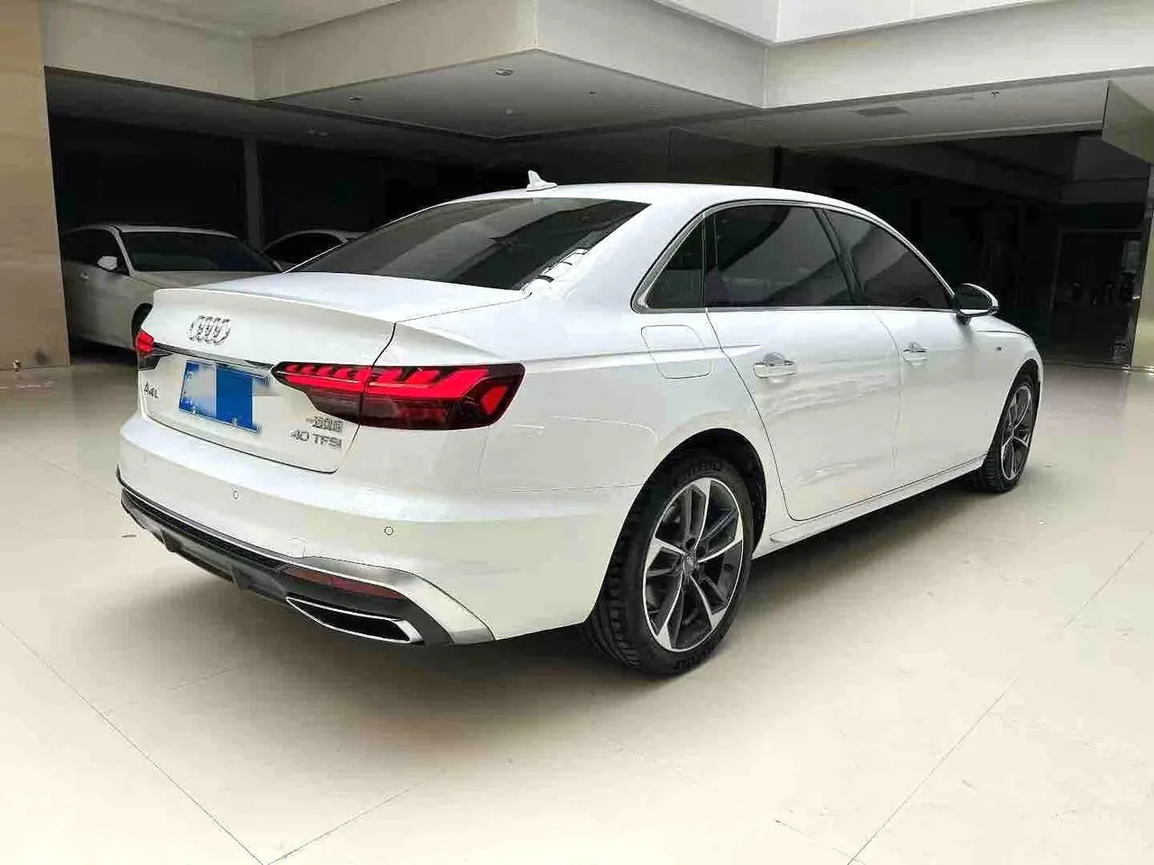 Audi 2020 A4L 2.0TFSI 40TFSI Fashion Dynamic Automatic 2