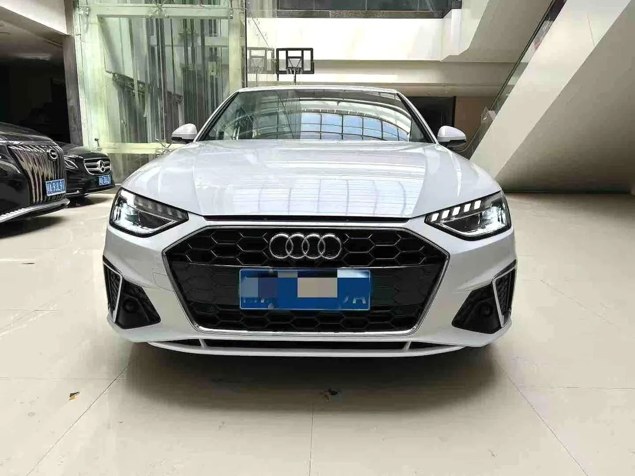 Audi 2020 A4L 2.0TFSI 40TFSI Fashion Dynamic Automatic 3