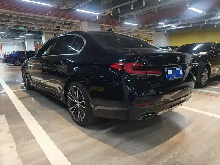 BMW 5 Series 2021 Modified 530Li Leading M Sports Suit 11