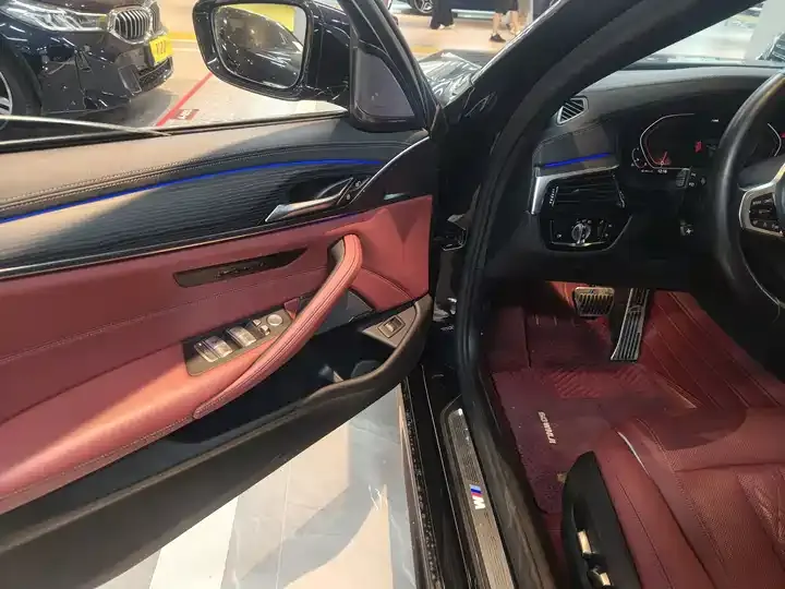 BMW 5 Series 2021 Modified 530Li Leading M Sports Suit 6