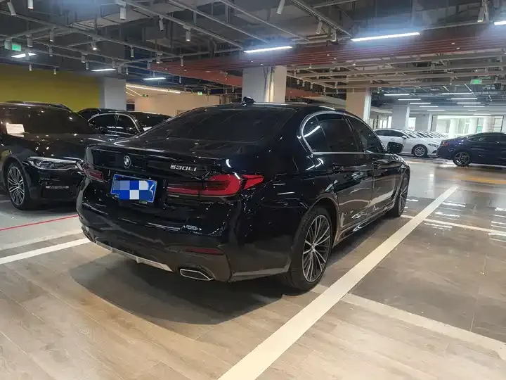 BMW 5 Series 2021 Modified 530Li Leading M Sports Suit 9