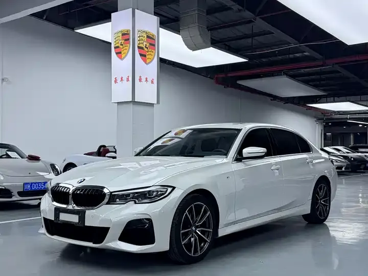 BMW 3 Series 2022 325Li M Sports Suit - View 1