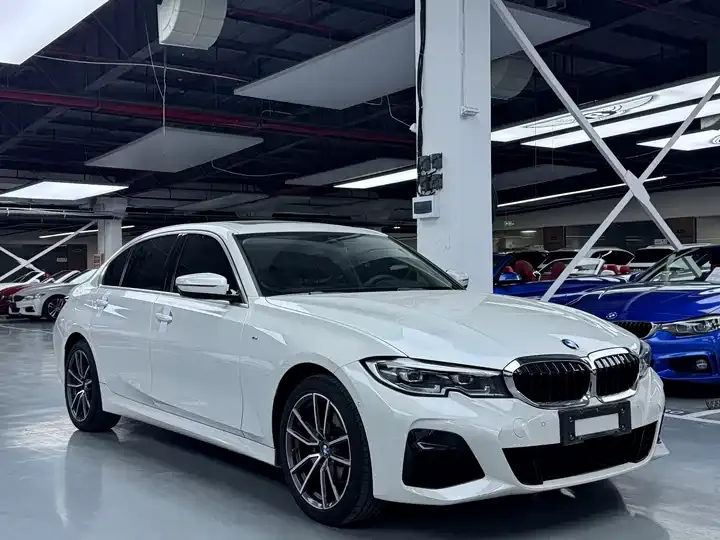 BMW 3 Series 2022 325Li M Sports Suit 3