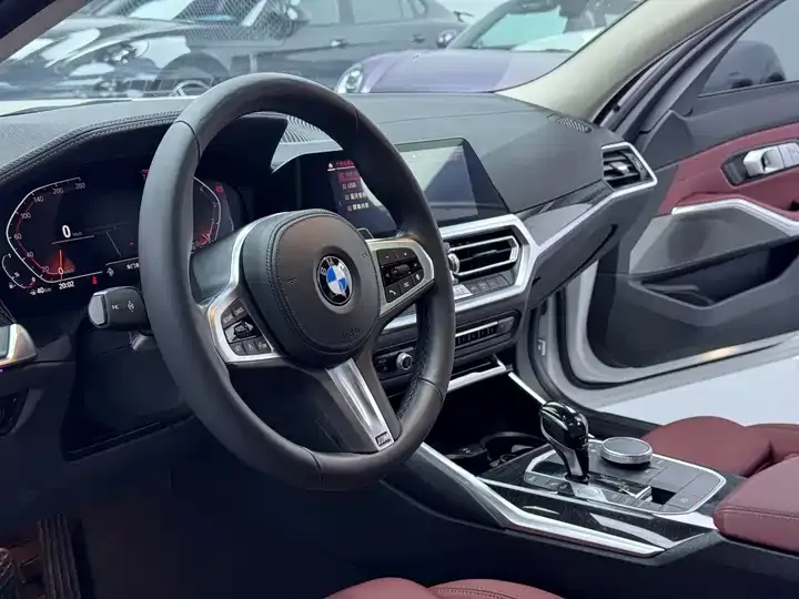 BMW 3 Series 2022 325Li M Sports Suit 5