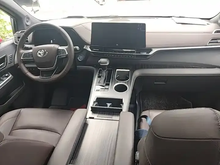 Sana SIENNA 2021 2.5L Hybrid Platinum Edition 10