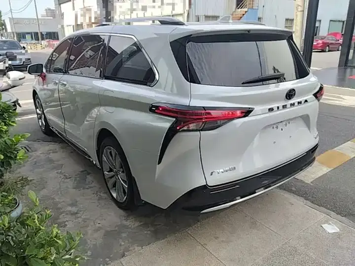 Sana SIENNA 2021 2.5L Hybrid Platinum Edition 5