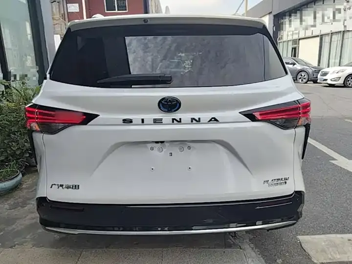 Sana SIENNA 2021 2.5L Hybrid Platinum Edition 6