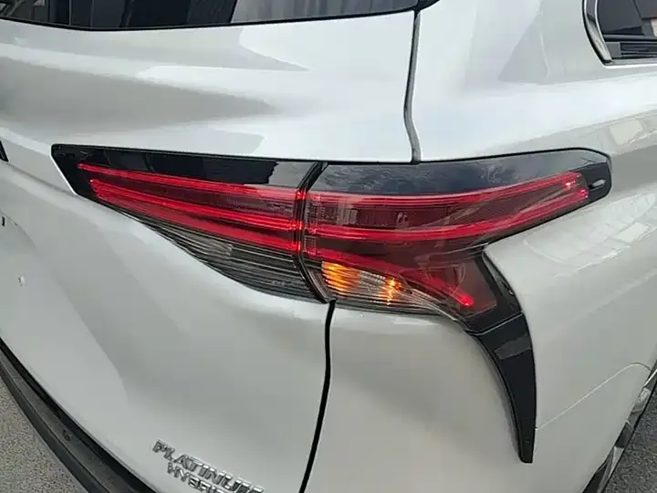 Sana SIENNA 2021 2.5L Hybrid Platinum Edition 8