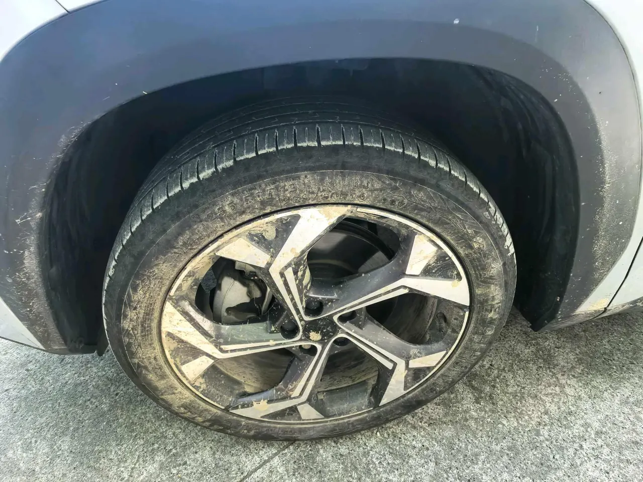 Geely 2023 Boyue L 1.5TD Honorable Automatic Transmission 9
