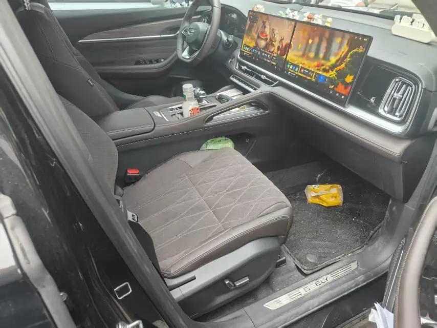 Geely 2026 XingyueL (Monjaro) 2.0TD Oriental Obsidian Star Edition Automatic Gear 4