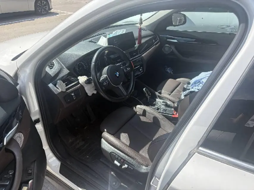 BMW 2022 X1 sDrive25Li 2.0T Leading Automatic Gear 2