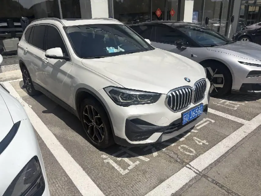 BMW 2022 X1 sDrive25Li 2.0T Leading Automatic Gear 5