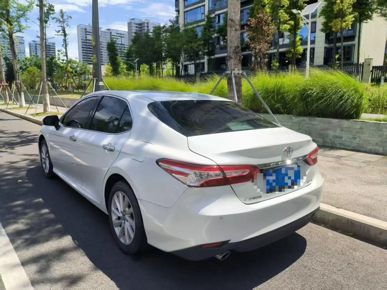Toyota 2022 Camry 2.0GVP Stepless Leading Edition Automatic Gear 3