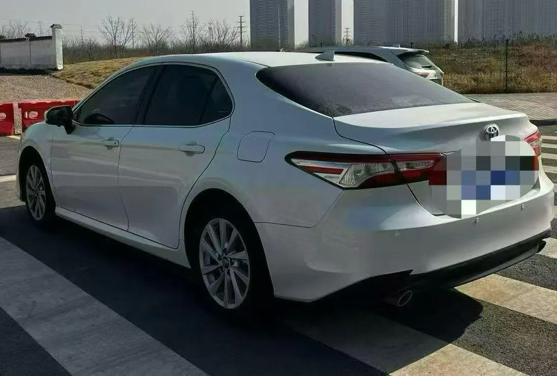 Toyota 2022 Camry 2.0GVP Stepless Leading Edition Automatic Gear 7