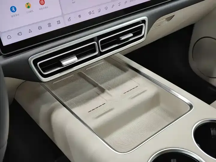 Li L8 2025 Ultra Smart Rejuvenation Edition 6