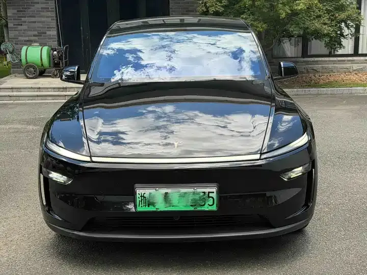 Model Y 2026 long-range rear-wheel drive version 2