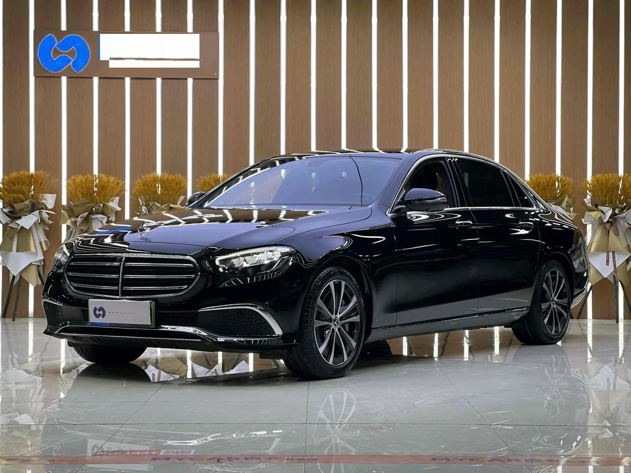 打开图片灯箱:Mercedes Benz E-Class New Energy 2022 E 350 e L 2.0T (Change 3) Automatic Gear