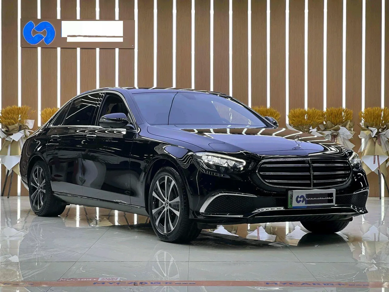 Mercedes Benz E-Class New Energy 2022 E 350 e L 2.0T (Change 3) Automatic Gear 2