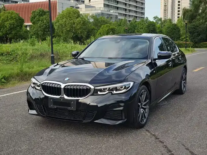 BMW 3 Series 2022 325Li M Sports Suit - View 1