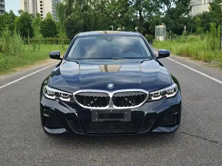 BMW 3 Series 2022 325Li M Sports Suit 2