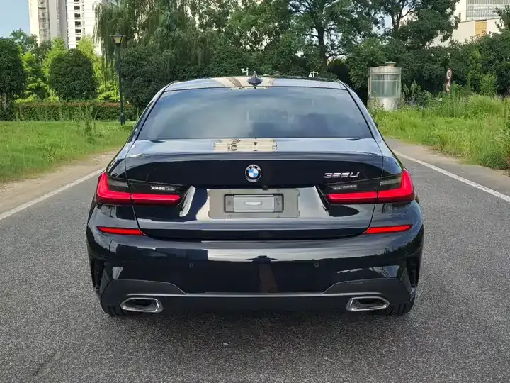 BMW 3 Series 2022 325Li M Sports Suit 5