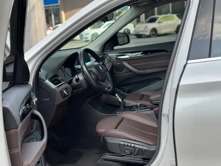 BMW X1 2020 sDrive20Li fashion 4
