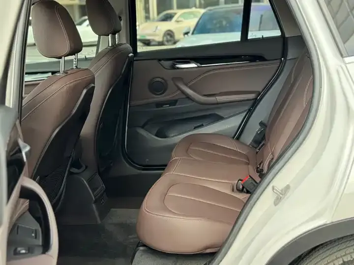 BMW X1 2020 sDrive20Li fashion 5
