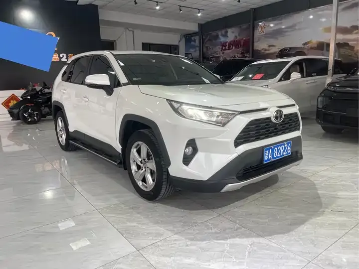 RAV4 Rongfeng 2022 2.0L CVT Two-Drive Fashion Plus Edition 3
