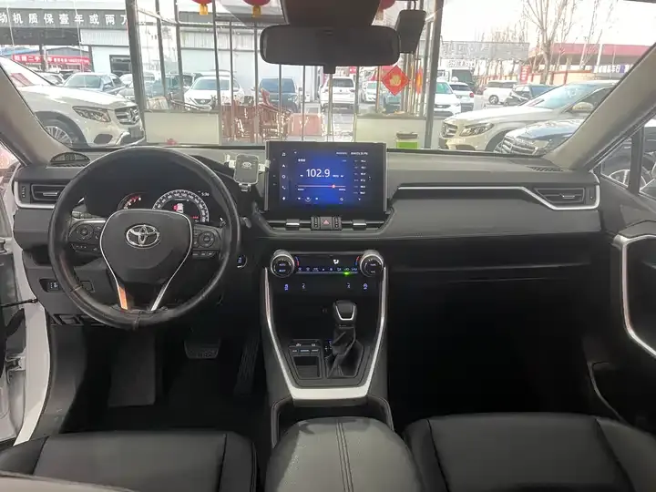 RAV4 Rongfeng 2022 2.0L CVT Two-Drive Fashion Plus Edition 6