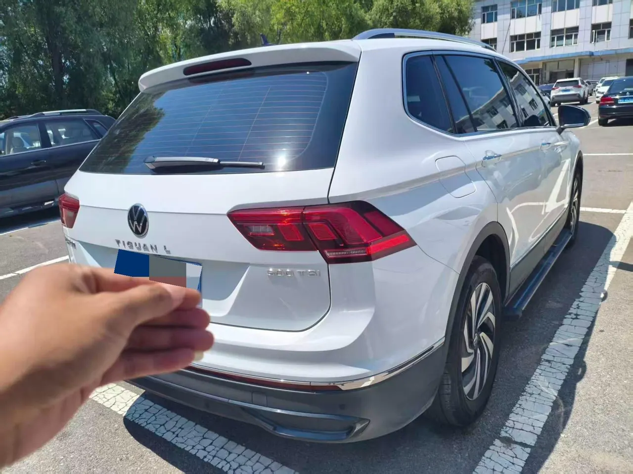 Volkswagen 2024 Tiguan L 1.5TSI 300TSI Two‑Wheel‑Drive Longteng Edition Automatic Transmission 2