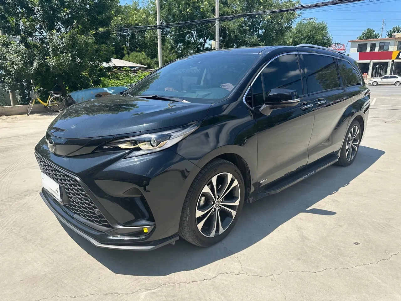 Open image lightbox: Toyota 2024 Grevia HYBRID 2.5 Stepless Zunjue ULTRA Edition Automatic Gear
