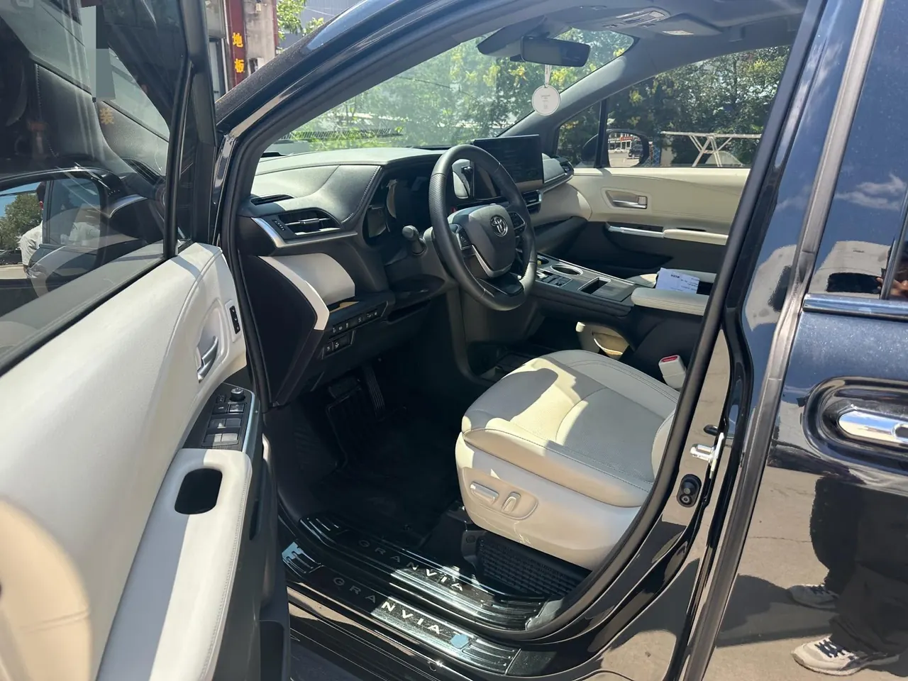 Toyota 2024 Grevia HYBRID 2.5 Stepless Zunjue ULTRA Edition Automatic Gear 8