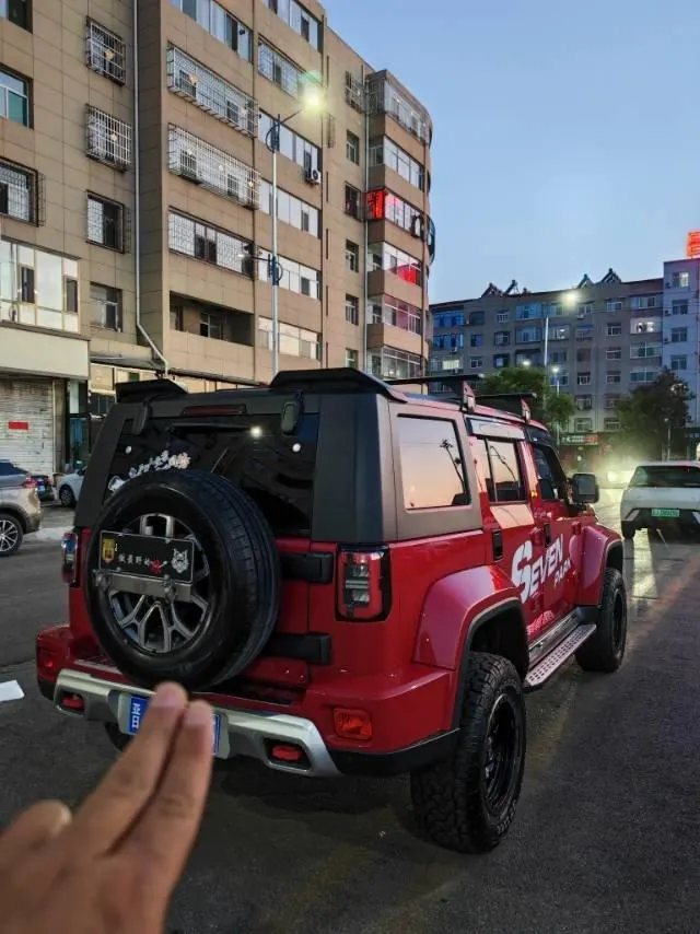 Beijing 2020 BJ40 2.0T 4-wheel drive city hunter version chivalrous automatic gear 2