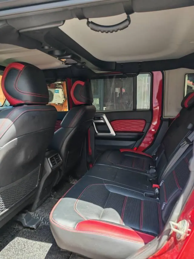 Beijing 2020 BJ40 2.0T 4-wheel drive city hunter version chivalrous automatic gear 4