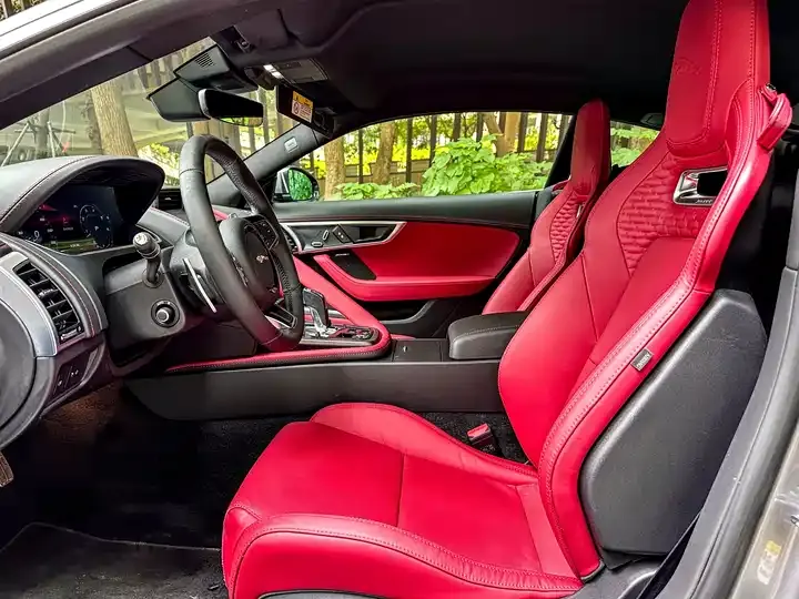 Jaguar F-TYPE 2021 P300 Rear Drive Hard Top Edition 10