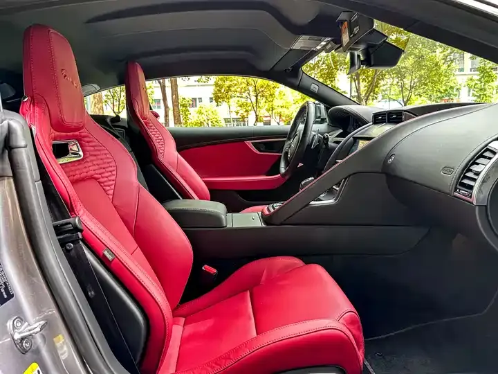 Jaguar F-TYPE 2021 P300 Rear Drive Hard Top Edition 11